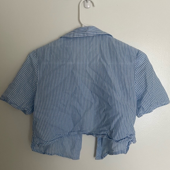 Striped blue button down crop top - Picture 2 of 2